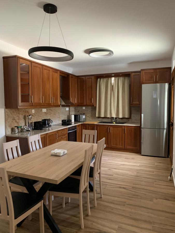 Komis Crown - Luxury Apartments Komi  外观 照片
