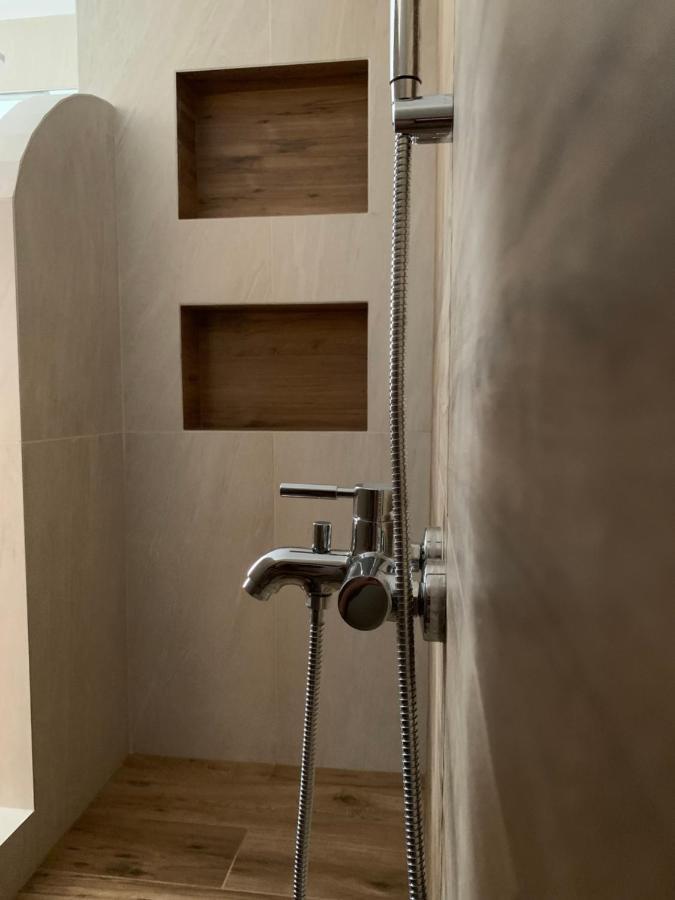 Komis Crown - Luxury Apartments Komi  外观 照片